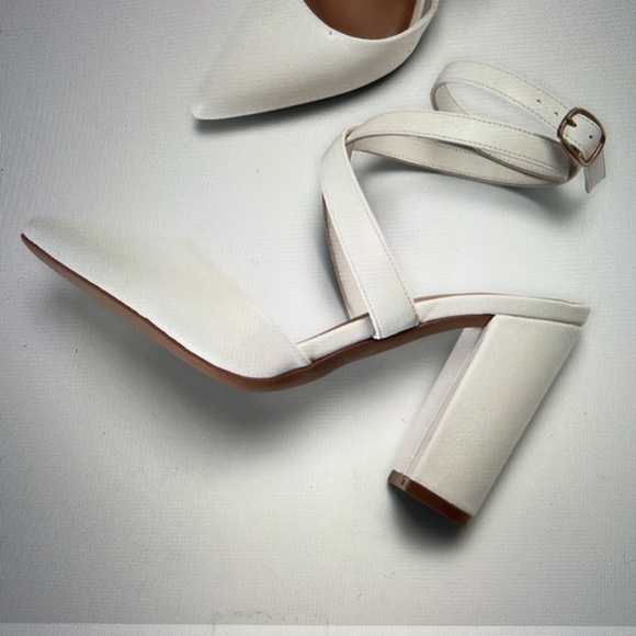 Lulus pointed toe ankle wrap pumps - Picture 2 of 2